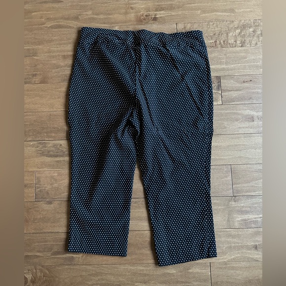 Polka Dot Capri Pants - Picture 4 of 4